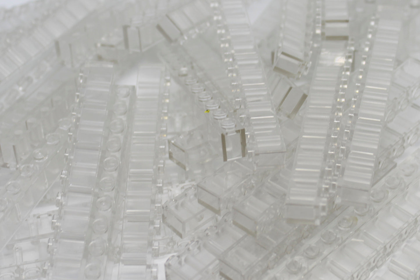 1x12 Stud Bricks 80 Pack (Clear)