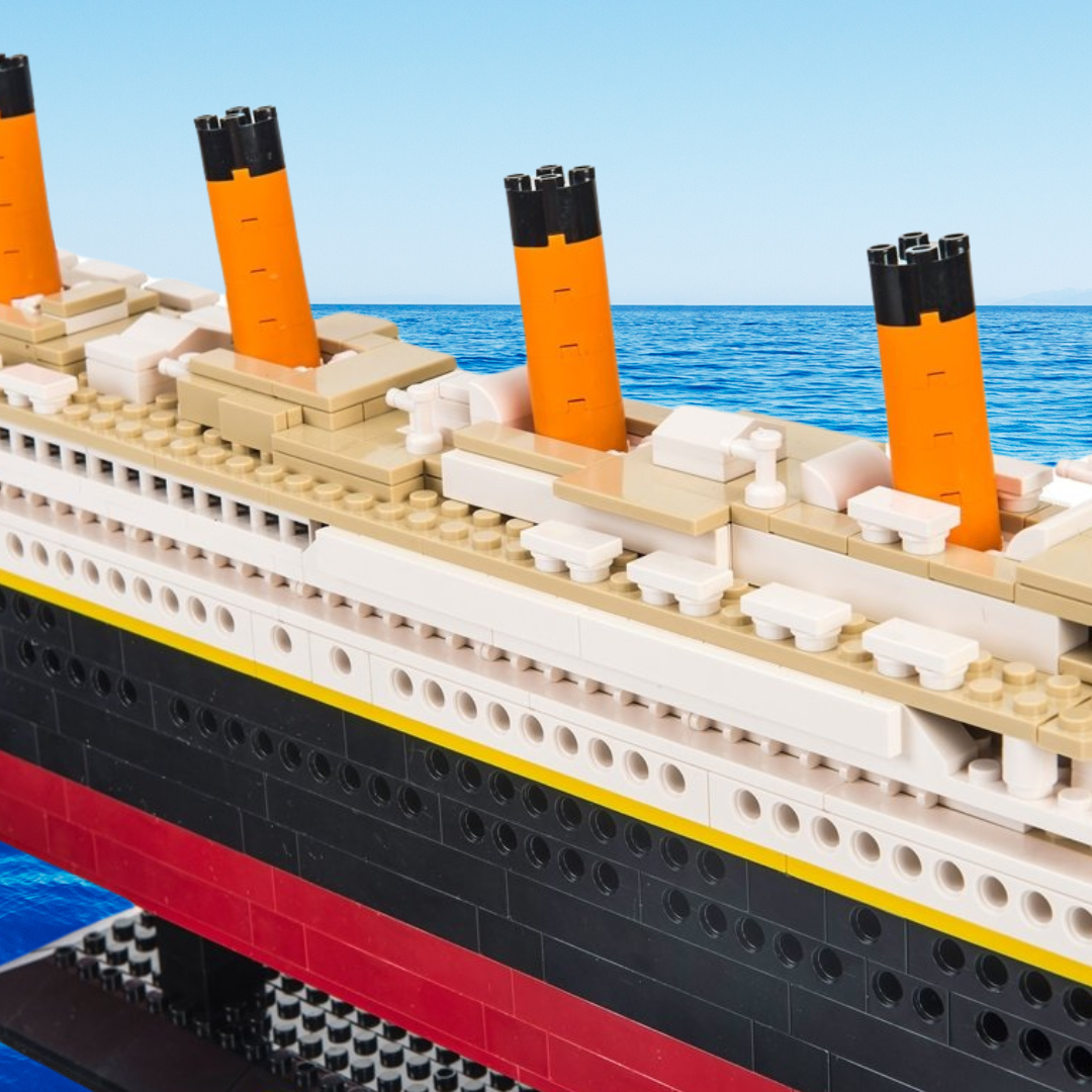 IMEX Oxford Titanic Ship Brick Set – 907-Piece Historical Ocean Liner Model for Maritime Fans & Collectors