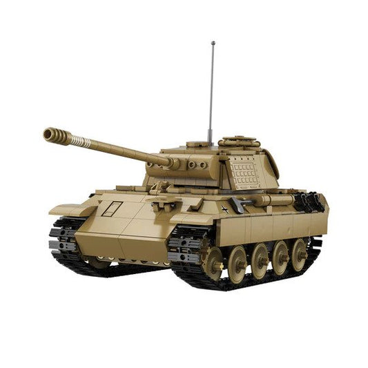 CaDA WWII German Panther Tank Remote Controlled Brick Building Set 907 Pieces